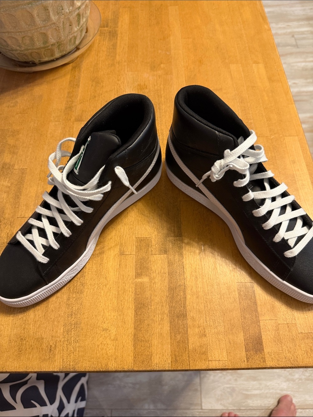 Mens puma high top sneakers 9.5